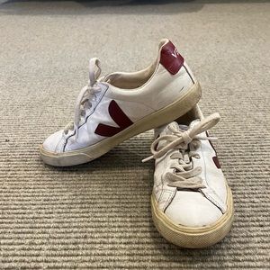 Veja sneakers size 37